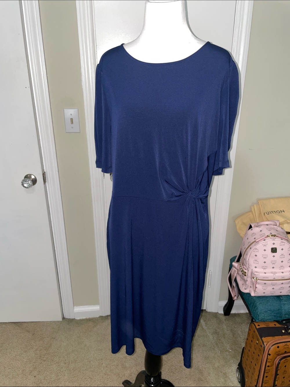 Elegant Navy Knot-Detail Women's Dress